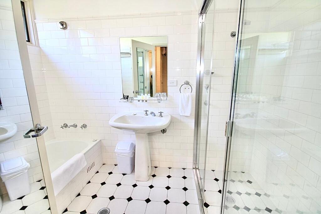 Briars Country Lodge Боурал Стая снимка